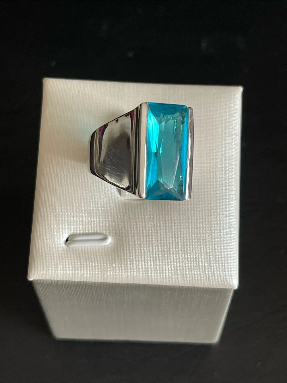 Silver plated Rectangular Teal crystal Cocktail Ring.